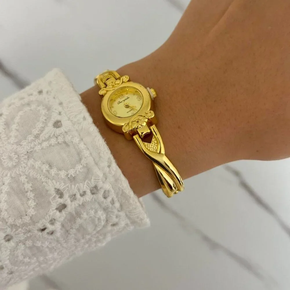 Sku0206 Retro Gold Women Minimalist Bracelet Watch Stainless steel + gift bag‎